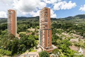 El Tesoro Shopping Park